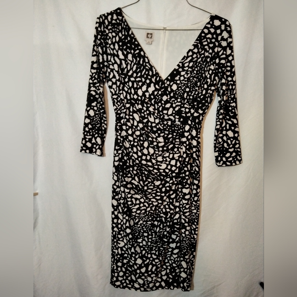 Anne Klein Size 8 Lined 3/4 Sleeve Black and White Printed Dress